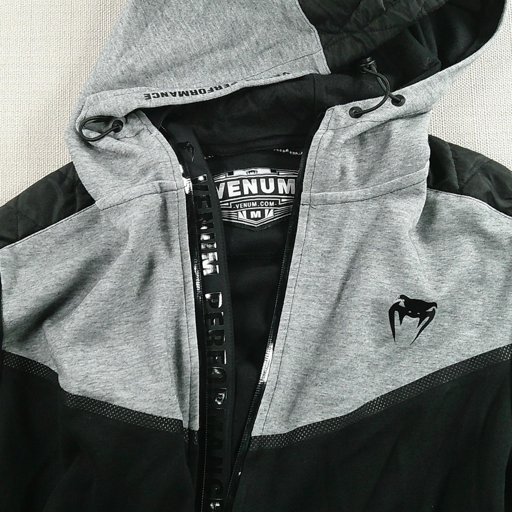 Venum Performance Zip Up Hoodie Mens Medium Black Gray Quilted MMA Jacket